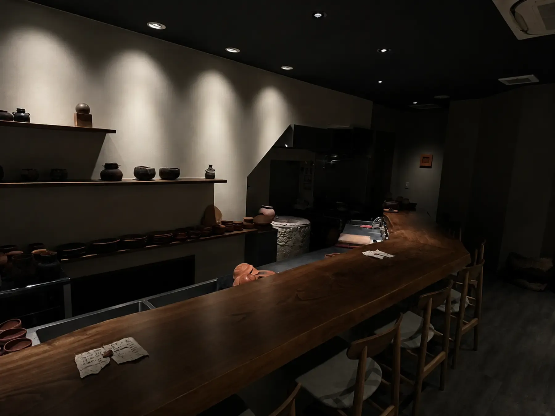 SAIMEの店内カウンター